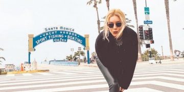 Sinem Kobal Amerika’da, Kenan İmirzalıoğlu Bebek’te