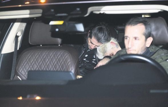 Olay iddia! Eşinden boşanıp Sıla'ya yerleşti 1 Olay iddia! Eşinden boşanıp Sıla’ya yerleşti