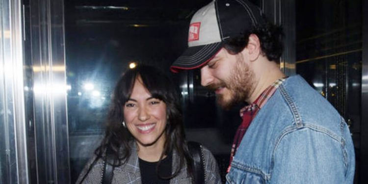 Çağatay Ulusoy'un evine taşındı 1 Çağatay Ulusoy’un evine taşındı