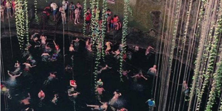 Hande Doğandemir'den cesur poz 1 Hande Doğandemir’den cesur poz