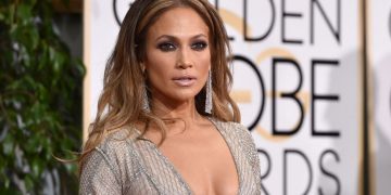Jennifer Lopez cepleri yakacak