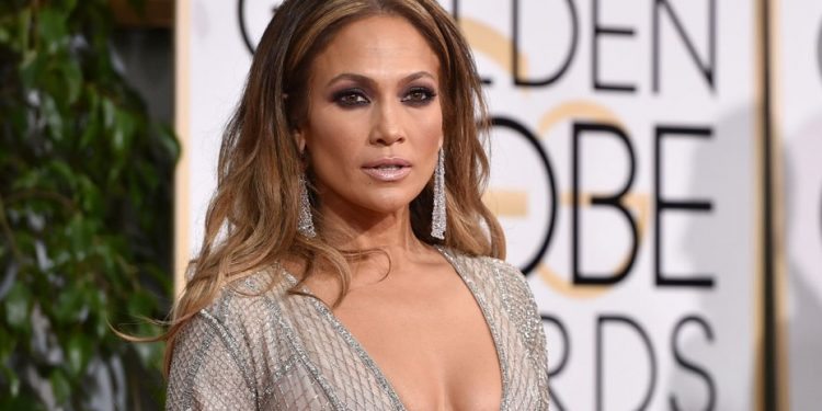 Jennifer Lopez cepleri yakacak 1 Jennifer Lopez cepleri yakacak