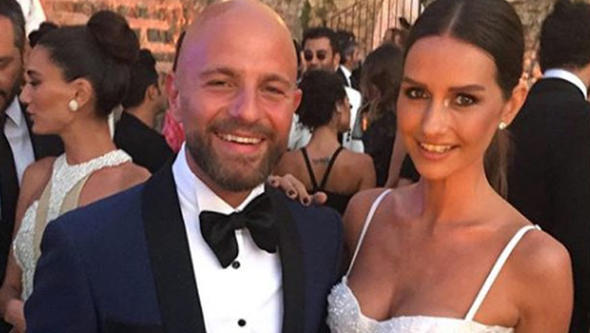 Eşinden Yasemin Ergene Özilhan'a uyarı! 1 Eşinden Yasemin Ergene Özilhan’a uyarı!