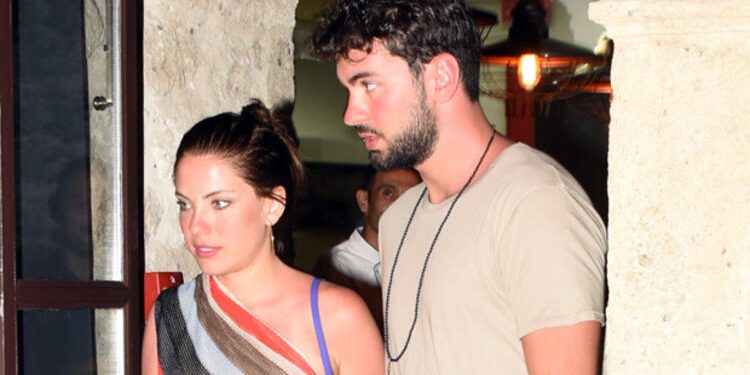 Güzel oyuncu Eda Ece sevgilisiyle ilk kez görüntülendi 1 Güzel oyuncu Eda Ece sevgilisiyle ilk kez görüntülendi