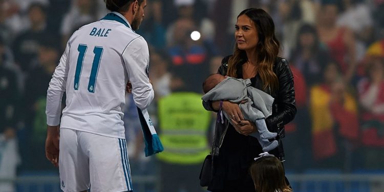 Real Madrid'in oyuncusu SAS komandoları eşliğinde İspanya'da evlendi 1 Real Madrid’in oyuncusu SAS komandoları eşliğinde İspanya’da evlendi