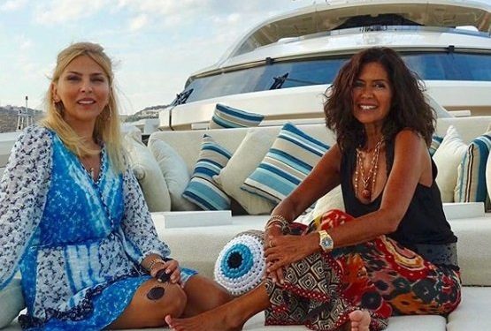 Sabancı ile Çapa Ailesi Mykonos'ta 1 Sabancı ile Çapa Ailesi Mykonos’ta