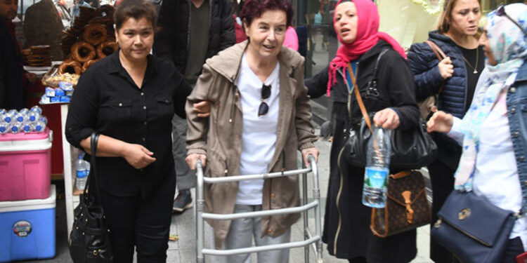 Fatma Girik taburcu oldu! 1 Fatma Girik taburcu oldu!