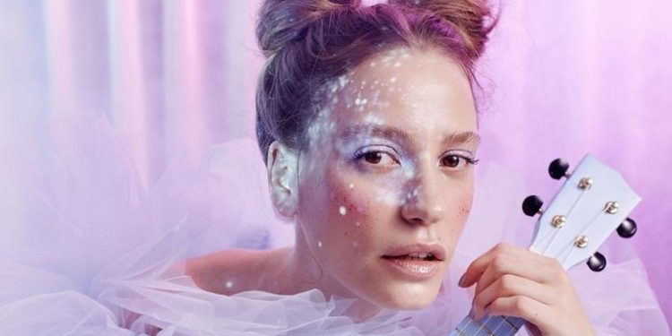Serenay Sarıkaya hayranlarını üzdü 1 Serenay Sarıkaya hayranlarını üzdü