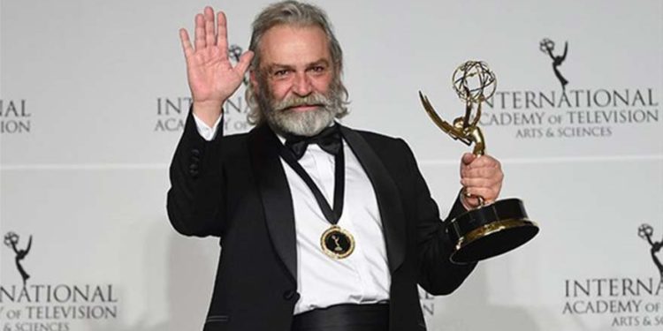 Haluk Bilginer Emmy Ödülünün sahibi oldu! 1 Haluk Bilginer Emmy Ödülünün sahibi oldu!