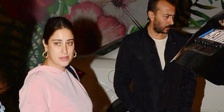 Hazal Kaya kilo sorusuna sinirlendi