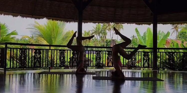 Güzel oyuncu Bali tatilinde 1 Güzel oyuncu Bali tatilinde