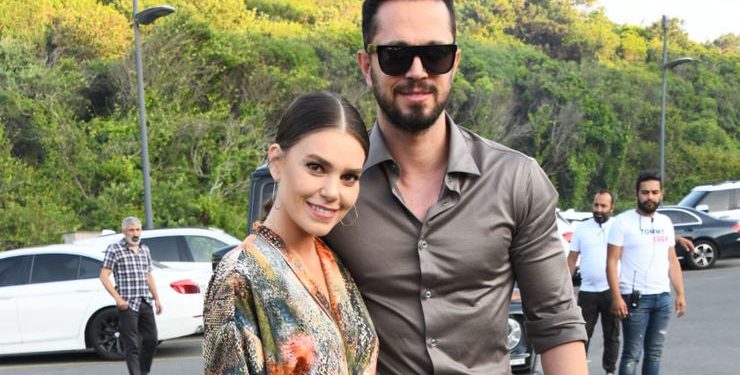 Aslı Enver ile Murat Boz hakkında ilginç bir iddia daha 1 Aslı Enver ile Murat Boz hakkında ilginç bir iddia daha