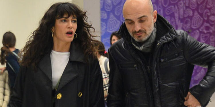 Berrak Tüzünataç ile Berk Suyabatmaz Atina’dan döndü 1 Berrak Tüzünataç ile Berk Suyabatmaz Atina’dan döndü