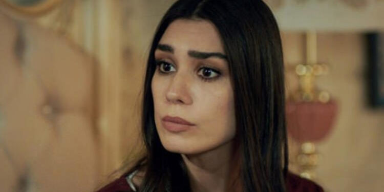 Burcu Kıratlı’ya şok! Yarım milyonunu kaptırdı! 1 Burcu Kıratlı’ya şok! Yarım milyonunu kaptırdı!