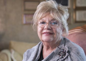 “Hülya Avşar tuvalette giyinmişti”