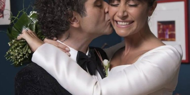 Ünlü şarkıcı Sıla evlendi! Balayı Roma'da! 1 Ünlü şarkıcı Sıla evlendi! Balayı Roma’da!