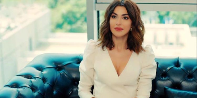 Nesrin Cavadzade: Penelope Cruz’la öpüşmek isterdim 1 Nesrin Cavadzade: Penelope Cruz’la öpüşmek isterdim