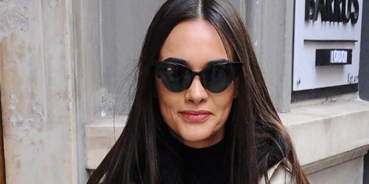 Hande Soral doktorda