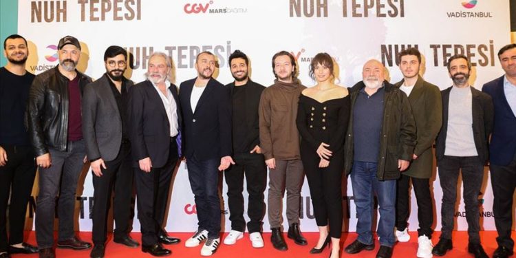 Merakla beklenen 'Nuh Tepesi' vizyona girdi 1 Merakla beklenen ‘Nuh Tepesi’ vizyona girdi