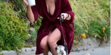 Bornozuyla köpeğini böyle gezdirdi 3 Bornozuyla köpeğini böyle gezdirdi