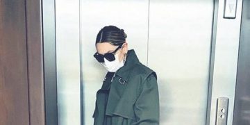 Hadise maskesini taktı, kuaförüne gitti