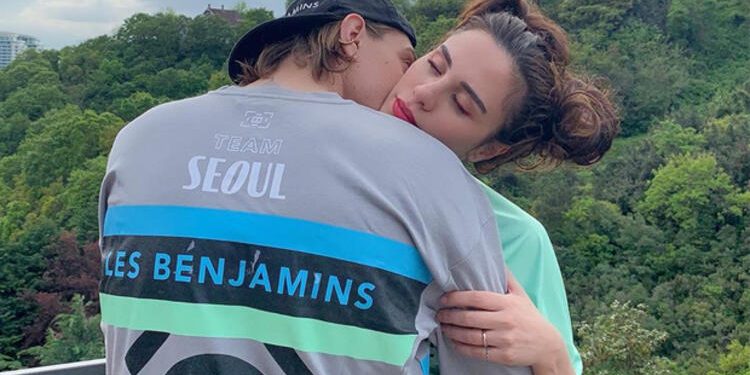 Caner Erkin ve Şükran Ovalı aşka geldi