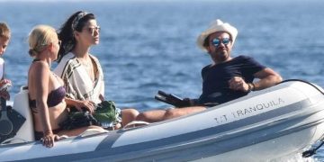 Beren Saat ile Kenan Doğulu tatil planını yaptı