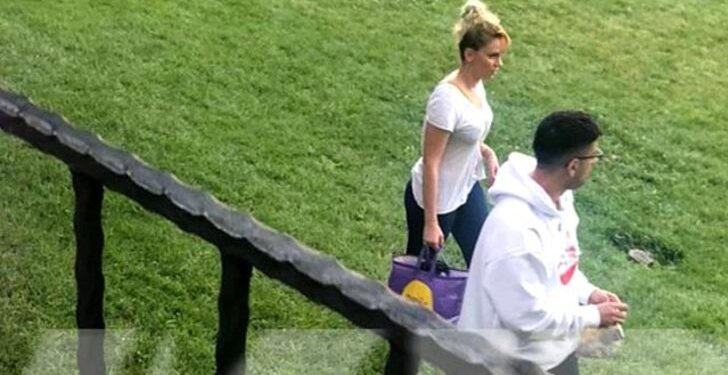 Farah Zeynep Abdullah ile Reynmen mi? 1 Farah Zeynep Abdullah ile Reynmen mi?