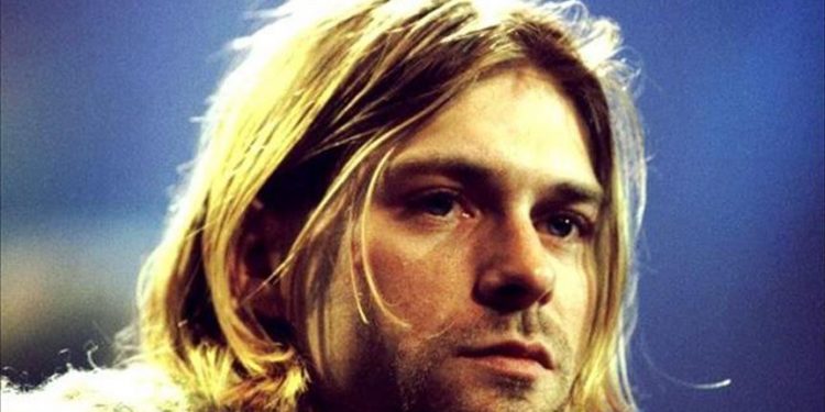 Kurt Cobain ‘in gitarına rekor fiyat 1 Kurt Cobain ‘in gitarına rekor fiyat