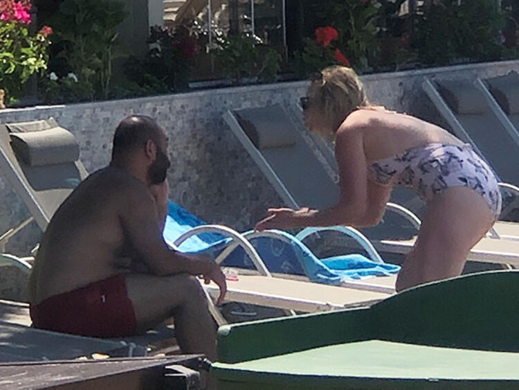 Hayal Köseoğlu sinirden arkadaşına tokat attı 3 F8C2BBD7 B761 4CC2 9D61 614541AB5DE0