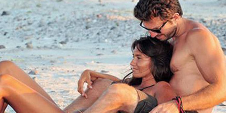 Eda Taşpınar eski aşkıyla pişti oldu 1 Eda Taşpınar Haberleri, Eda Taşpınar ile ilgili Magazin dünyasının en son haber sonuçları Magazin Gazetesi CumCuma.com’da!