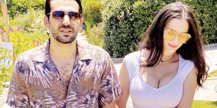 Murat Yıldırım eşini moral tatiline çıkardı 1 Murat Yıldırım eşini moral tatiline çıkardı