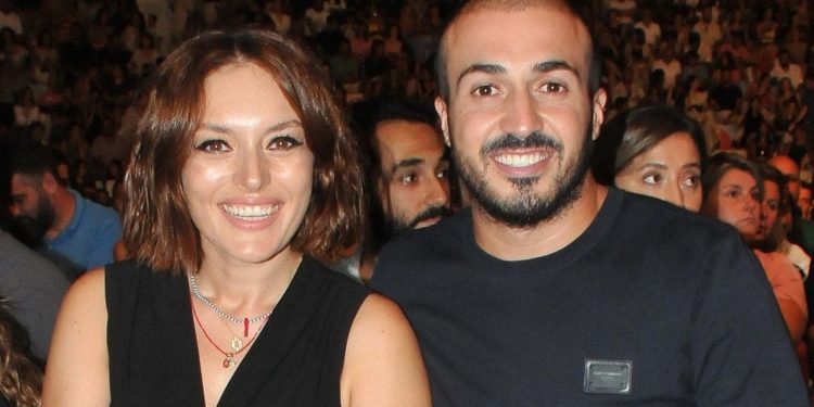 Ezgi Mola üzdü! İşte evlilik açıklaması 1 Ezgi Mola üzdü! İşte evlilik açıklaması