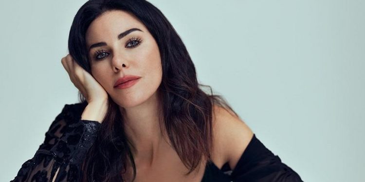 Defne Samyeli ile Serdar Bilgili yemekte! 1 Defne Samyeli ile Serdar Bilgili yemekte!