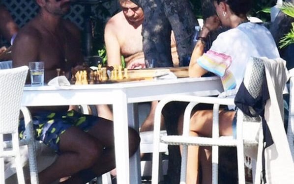 Özge Özpirinçci sevgilisiyle Marmaris ‘te 1 Özge Özpirinçci sevgilisiyle Marmaris ‘te