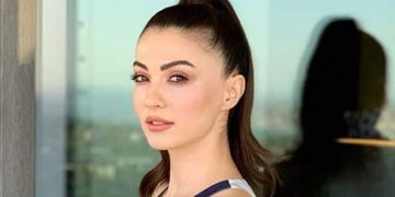 Bu kez de Burcu Özberk ’i beğeni yağmuruna tuttu