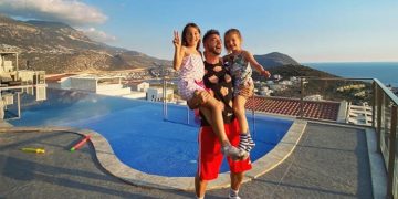 Gökhan Özen kızlarıyla böyle hasret giderdi 4 Gökhan Özen kızlarıyla böyle hasret giderdi