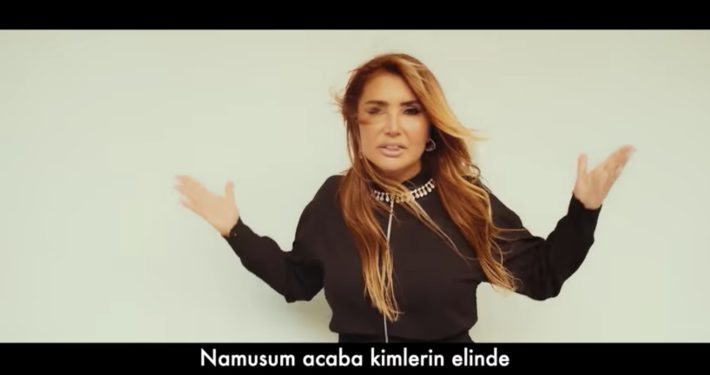 Yonca Evcimik ‘in yeni şarkısına büyük tepki 1 Yonca Evcimik ‘in yeni şarkısına büyük tepki