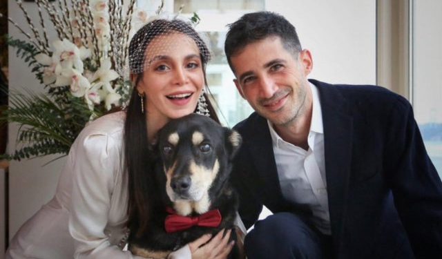 Hepsi grubunun Cemre ‘si evlendi 1 Hepsi grubunun Cemre ‘si evlendi