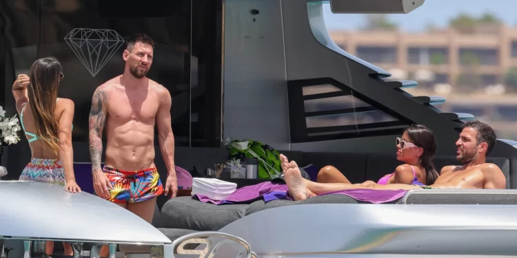 İbiza Adası yıldızları ağırlıyor 1 İbiza Adası yıldızları ağırlıyor