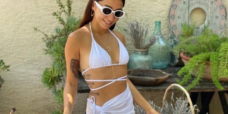 Zeynep Bastık boşandıktan sonra tatile çıktı 1 Zeynep Bastık boşandıktan sonra tatile çıktı