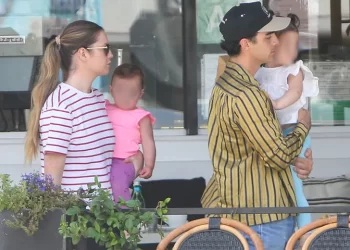 Joe Jonas, Boşanma Sürecinde Çocuklarıyla Zaman Geçirmeye Devam Ediyor