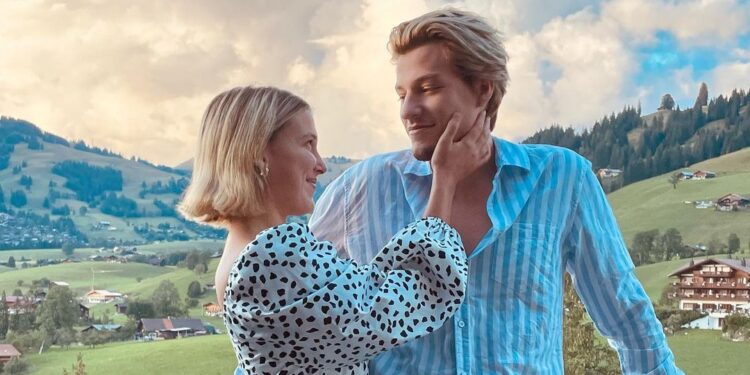 Jon Bon Jovi, Millie Bobby Brown ve Jake Bongiovi'nin Düğününde Sahne Almayacak 1 Jon Bon Jovi, Millie Bobby Brown ve Jake Bongiovi’nin Düğününde Sahne Almayacak