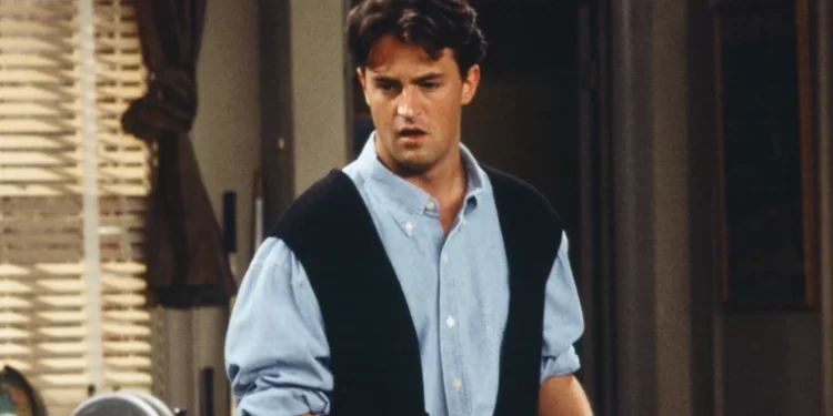 Matthew Perry hayatını kaybetti 1 "Friends" dizisiyle tanınan oyuncu Matthew Perry evinde ölü bulundu.