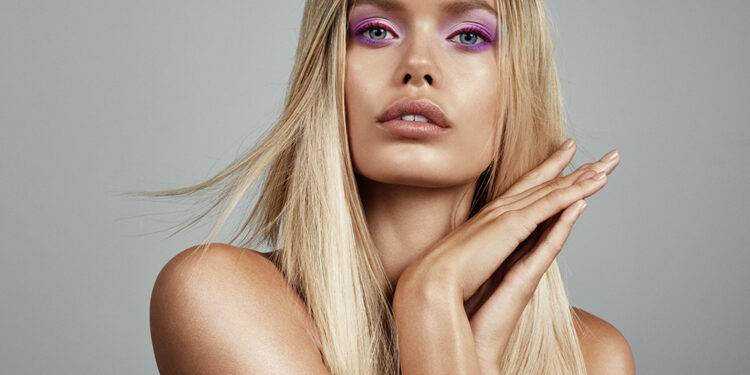 Victorias Secret mankeni Frida Aasen Türkiye'ye geliyor 1 Victorias Secret’in ünlü yüzlerinden Norveçli Frida Aasen, Antalya'da podyuma çıkacak.