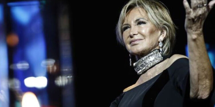 Filiz Akın'dan sevenlerini üzen haber 1 Türk sinemasının unutulmaz isimlerinden Filiz Akın, sağlık durumuna ilişkin açıklama yaptı.