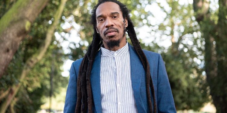 Benjamin Zephaniah 65 yaşında vefat etti 1 Yazar ve şair Benjamin Zephaniah, 65 yaşında hayatını kaybetti. Zephaniah'a sekiz hafta önce beyin tümörü teşhisi konulduğu belirtildi.