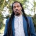 Benjamin Zephaniah 65 yaşında vefat etti 10 Yazar ve şair Benjamin Zephaniah, 65 yaşında hayatını kaybetti. Zephaniah'a sekiz hafta önce beyin tümörü teşhisi konulduğu belirtildi.