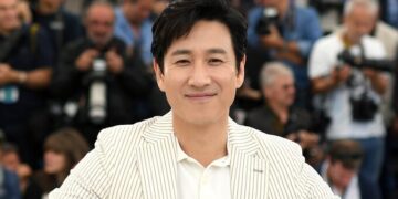 Oscar Ödüllü Parazit filminde rol alan Lee Sun-kyun park halindeki aracının içinde ölü bulundu.