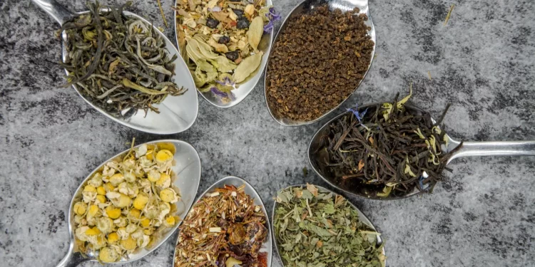 Polikistik Over Sendromu doğal tedavi reçeteleri 1 Pek çok kişi ilaç tedavilerinin yanı sıra alternatif yöntemler aramayı tercih ediyor. Polikistik Over Sendromu’nda önerilen kürler..